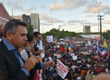 Ato pela educação no Recife 15/05