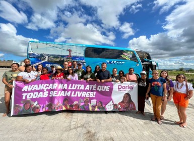 Doriel Barros chega a Brasília, após dois dias de viagem com a delegação de Margaridas de PE