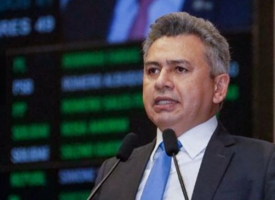 Doriel Barros protocola PL que institui a Política Estadual de Telhados Verdes em Pernambuco