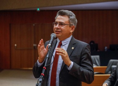 Doriel Barros apresenta projeto de lei para garantir infraestrutura nas feiras orgânicas de Pernambuco