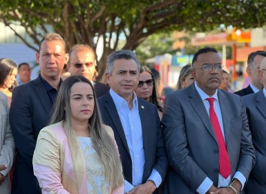 Doriel Barros festeja conquistas nos 151 anos de Águas Belas