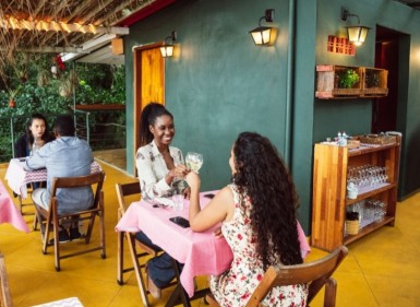 Projeto de Lei de Doriel Barros prevê mais segurança para as mulheres em bares, restaurantes e casas de shows