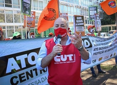 Entidades populares pedem impeachment em ato no Congresso