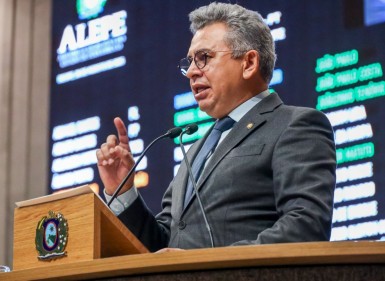 Doriel Barros leva protagonismo pernambucano à COP 30 com seis leis aprovadas e cinco novos projetos sobre clima e sustentabilidade