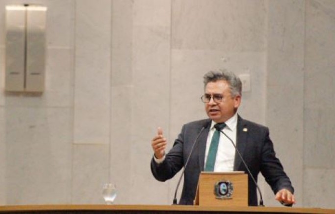 No Mês da Consciência Negra, Doriel Barros apresenta projeto que cria protocolo de acolhimento a vítimas de racismo nas escolas