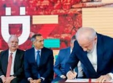 Luz do Povo garante conta de luz gratuita para famílias de baixa renda